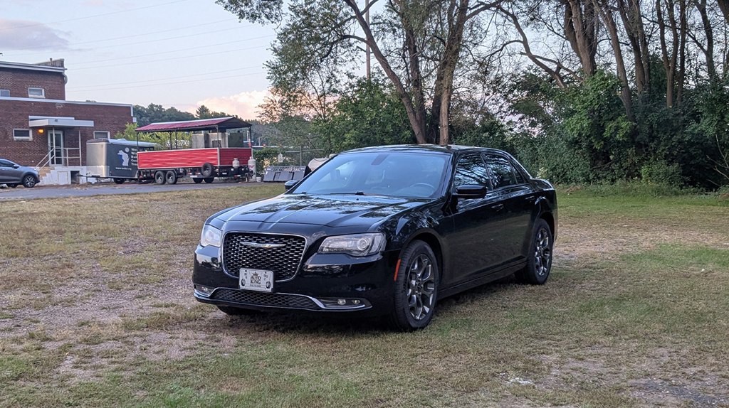 2016 Chrysler 300 Image 7