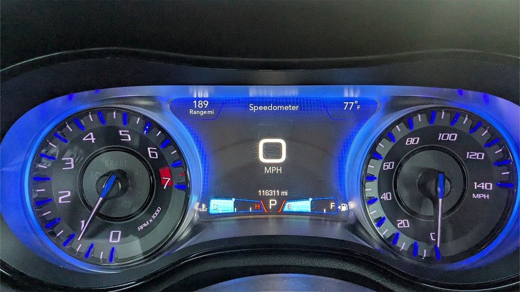 2016 Chrysler 300 Image 12