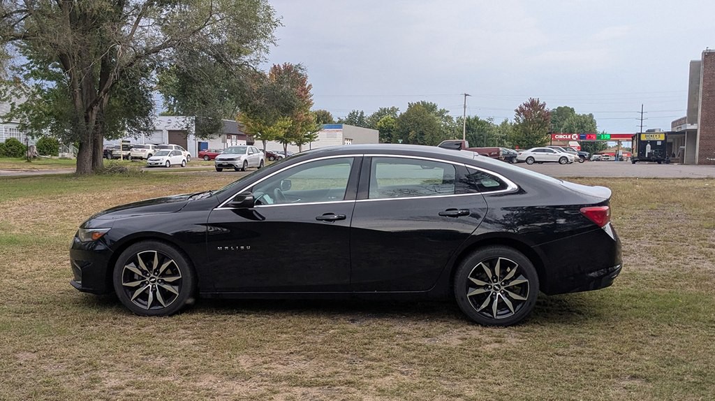 2017 Chevrolet Malibu Image 6