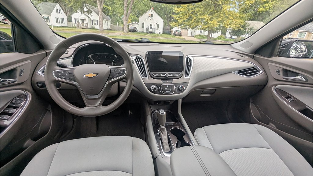 2017 Chevrolet Malibu Image 11
