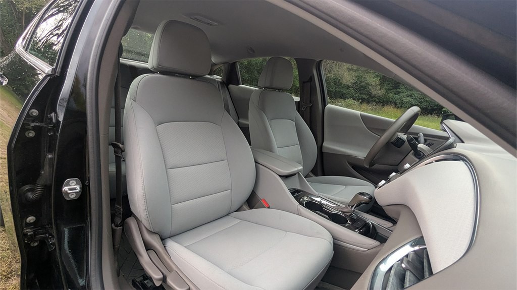 2017 Chevrolet Malibu Image 21