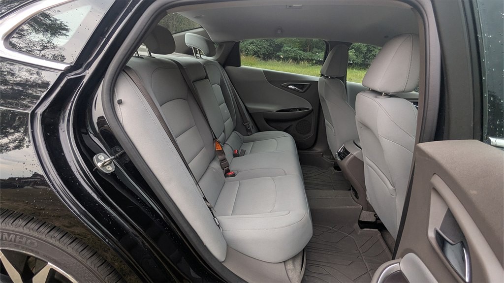 2017 Chevrolet Malibu Image 22