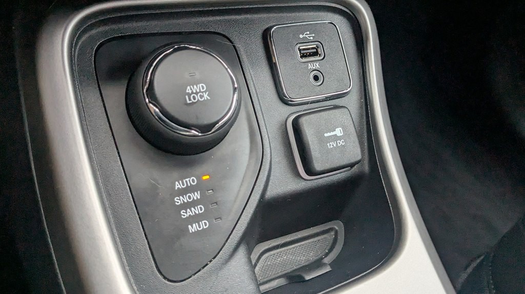 2018 Jeep Compass Image 18