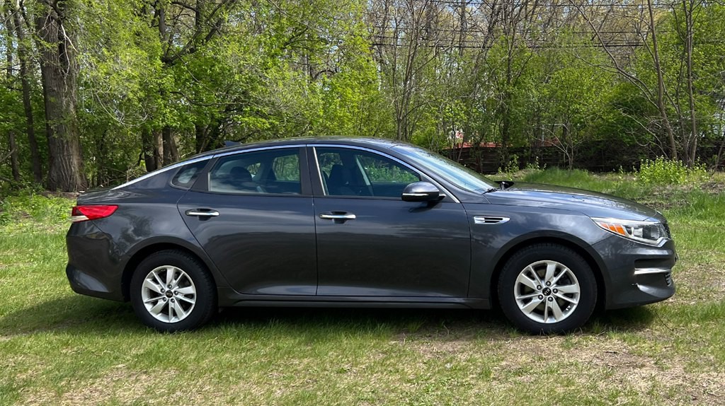 2018 Kia Optima Image 2