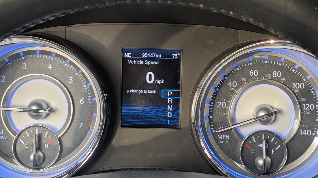 2014 Chrysler 300 Image 11