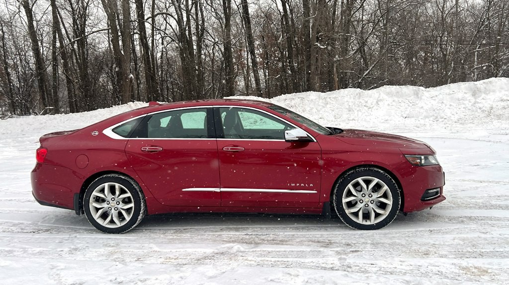 2014 Chevrolet Impala Image 2