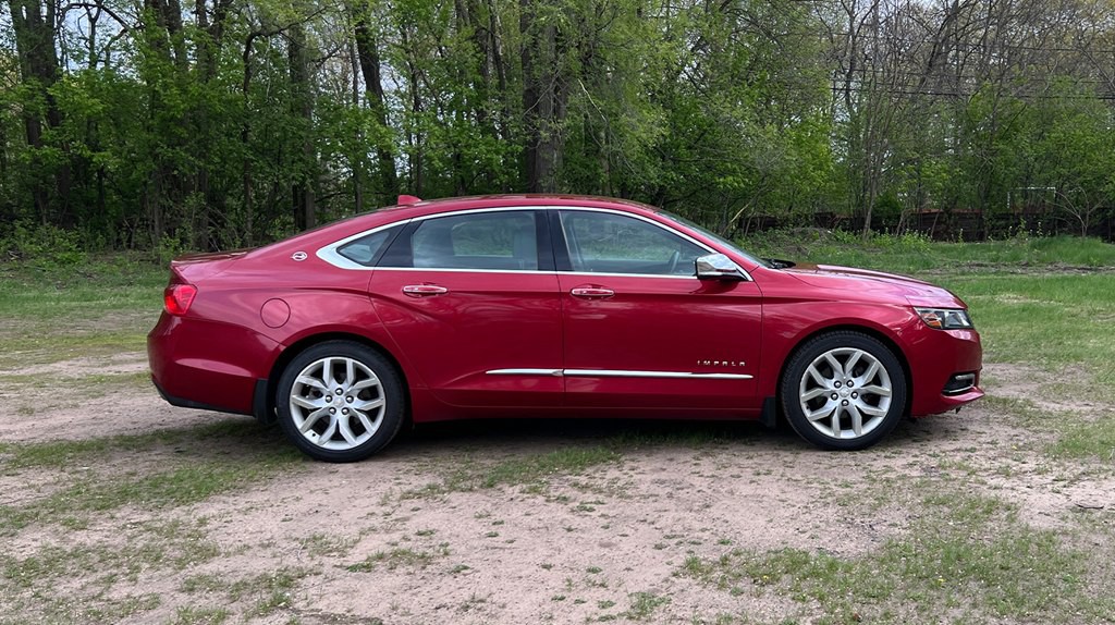 2014 Chevrolet Impala Image 2