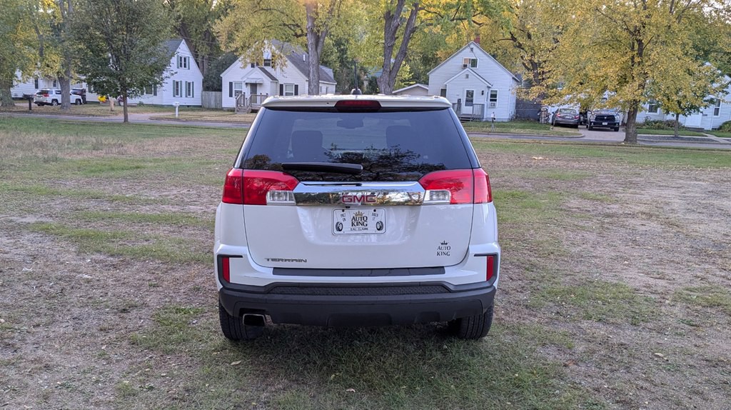 2017 GMC Terrain Image 4