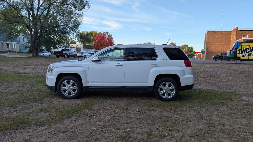 2017 GMC Terrain Image 6