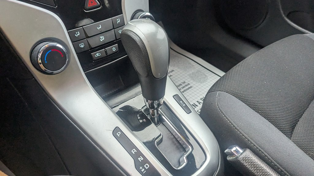 2016 Chevrolet Cruze Image 16