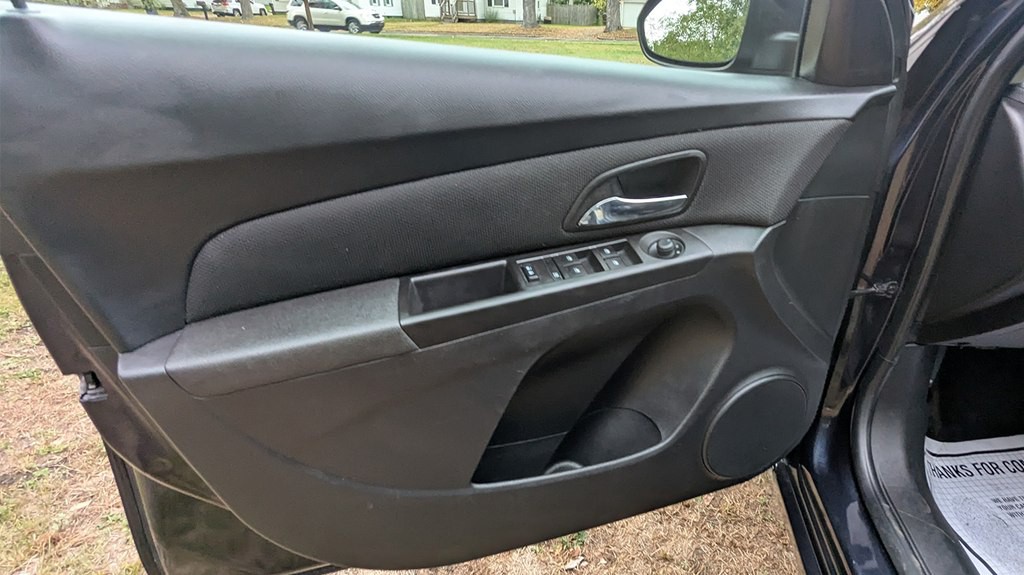 2016 Chevrolet Cruze Image 17