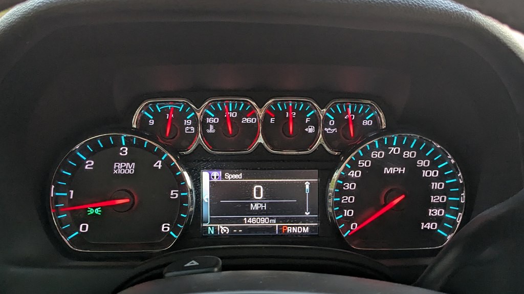 2015 Chevrolet Suburban Image 12