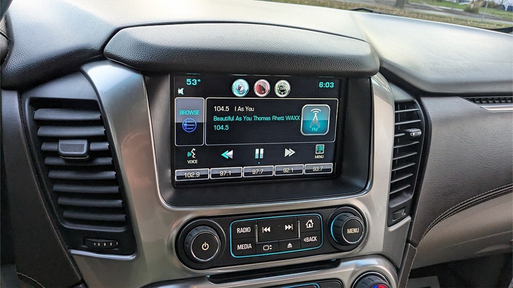 2015 Chevrolet Suburban Image 13