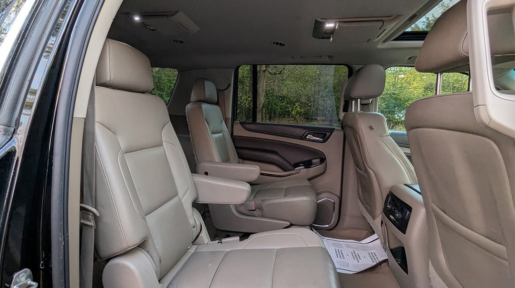 2015 Chevrolet Suburban Image 21
