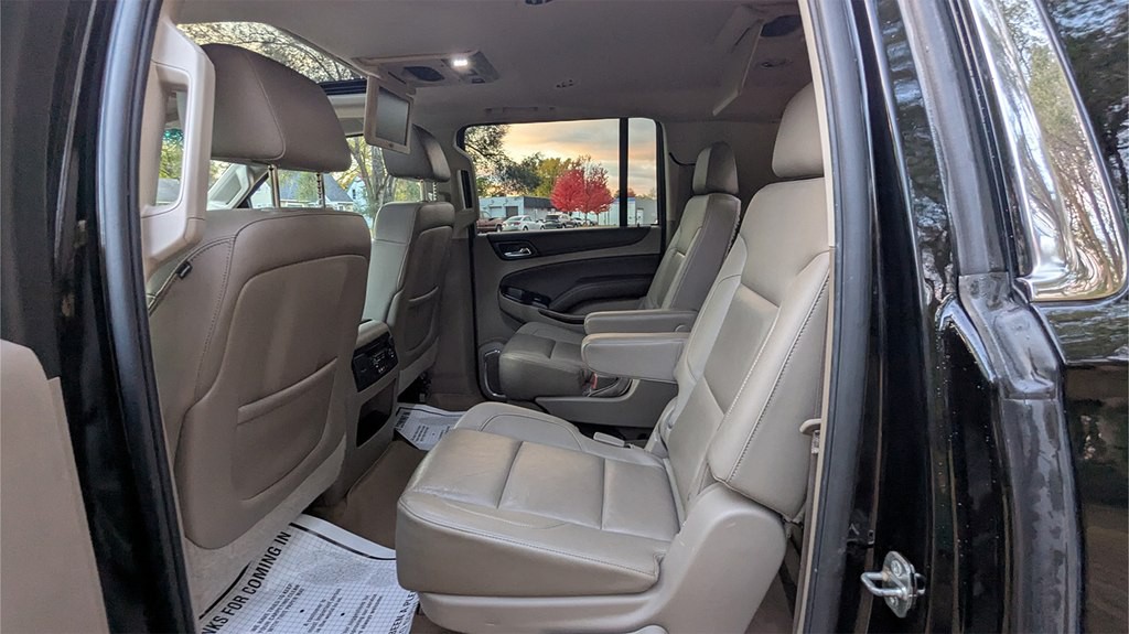 2015 Chevrolet Suburban Image 23