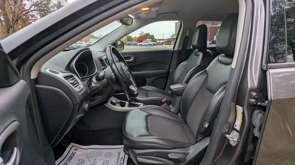 2020 Jeep Compass Image 10