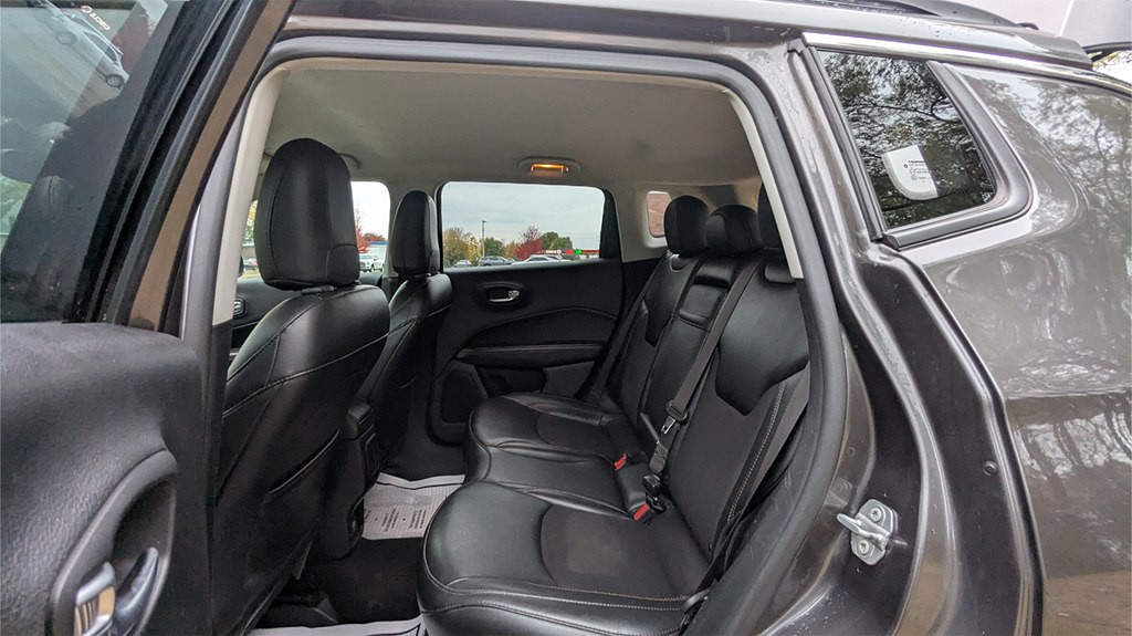 2020 Jeep Compass Image 24