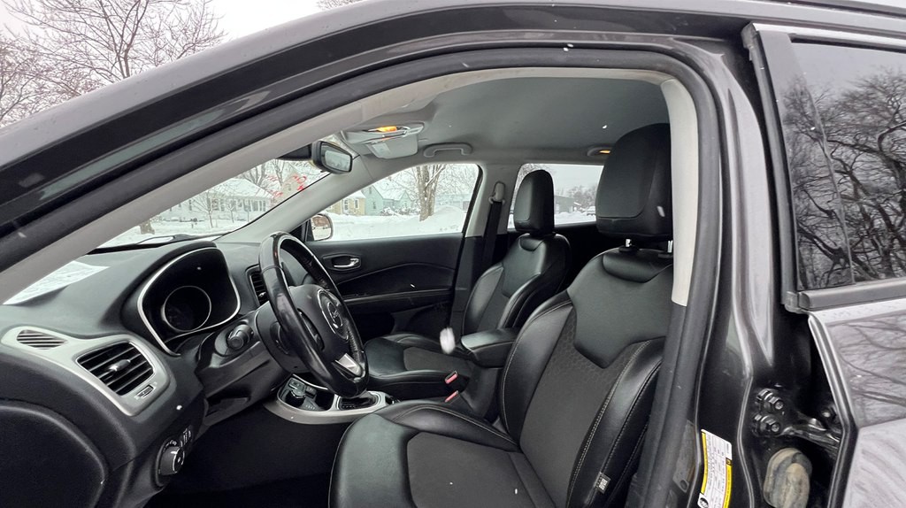 2020 Jeep Compass Image 10