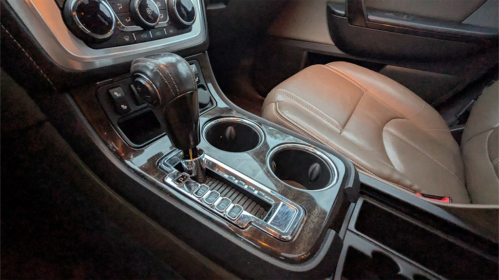 2016 GMC Acadia Image 13