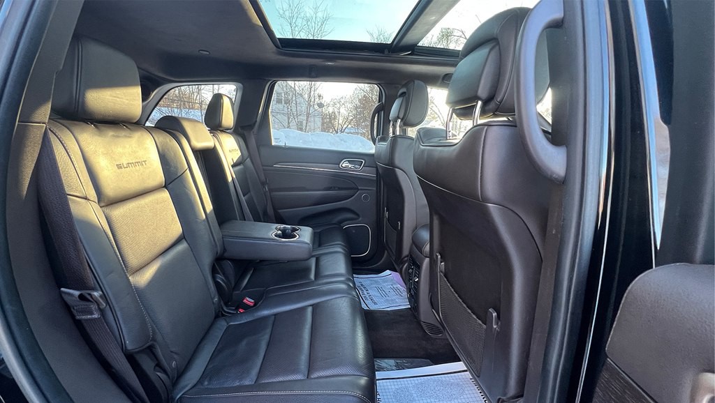 2017 Jeep Grand Cherokee Image 25