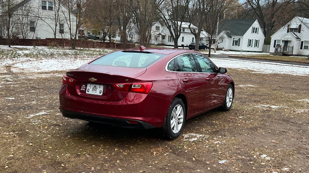 2018 Chevrolet Malibu Image 3