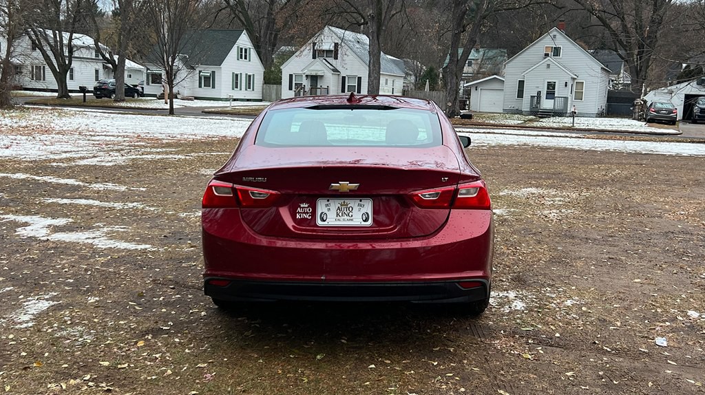 2018 Chevrolet Malibu Image 4