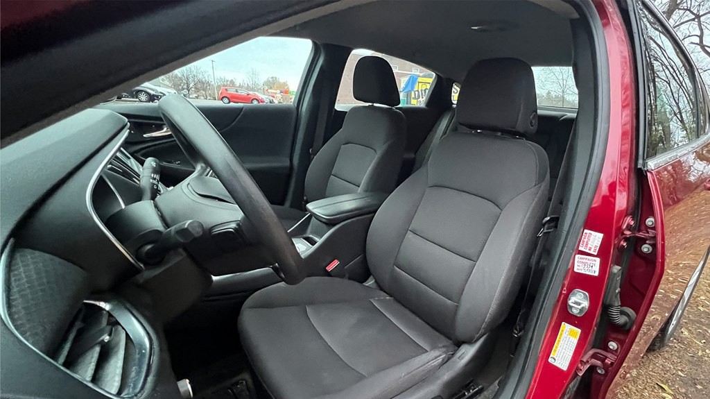 2018 Chevrolet Malibu Image 9