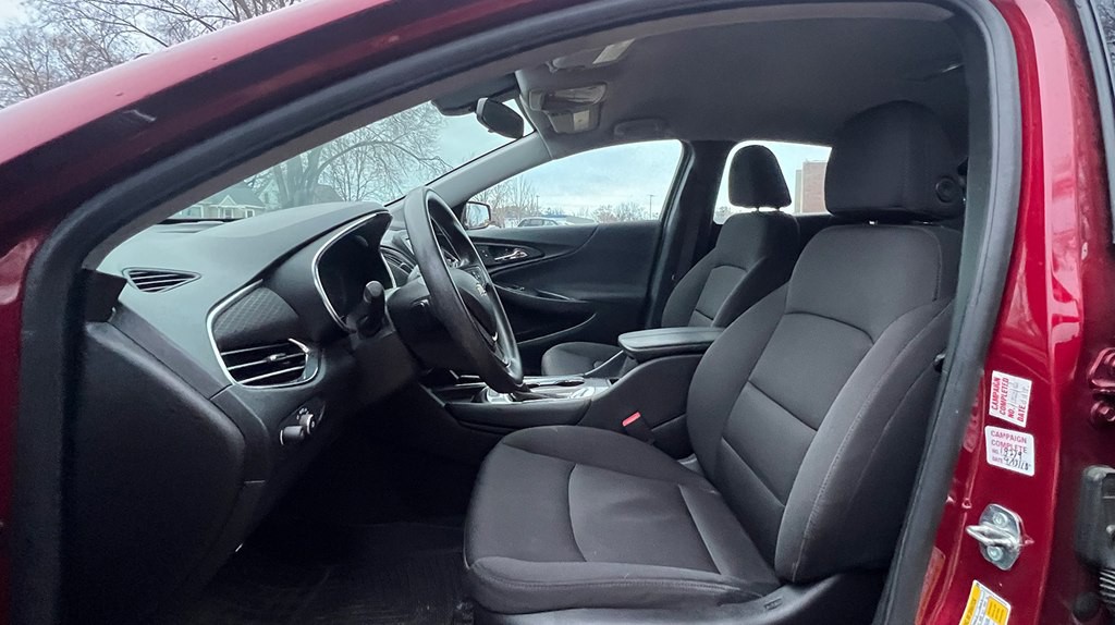 2018 Chevrolet Malibu Image 10