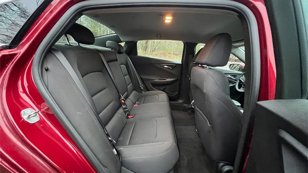 2018 Chevrolet Malibu Image 21