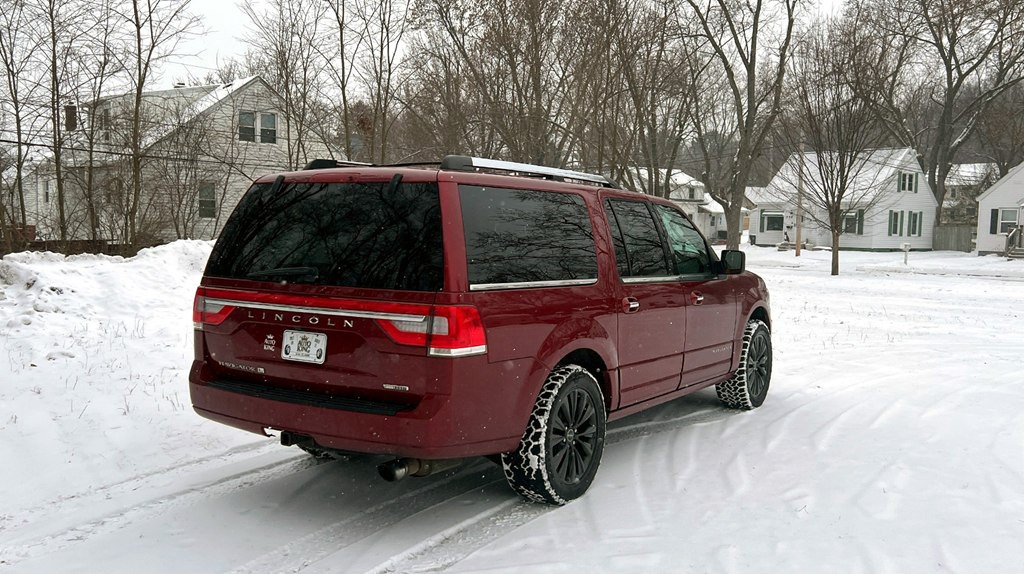 2015 Lincoln Navigator Image 3