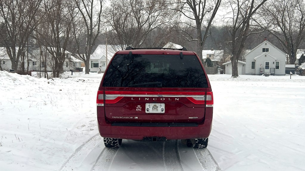2015 Lincoln Navigator Image 4