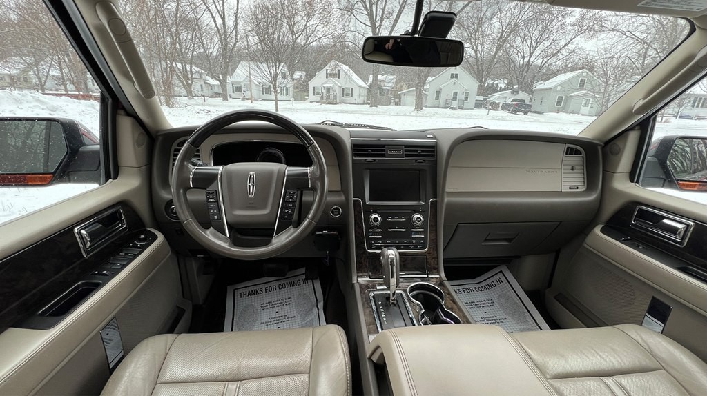 2015 Lincoln Navigator Image 11