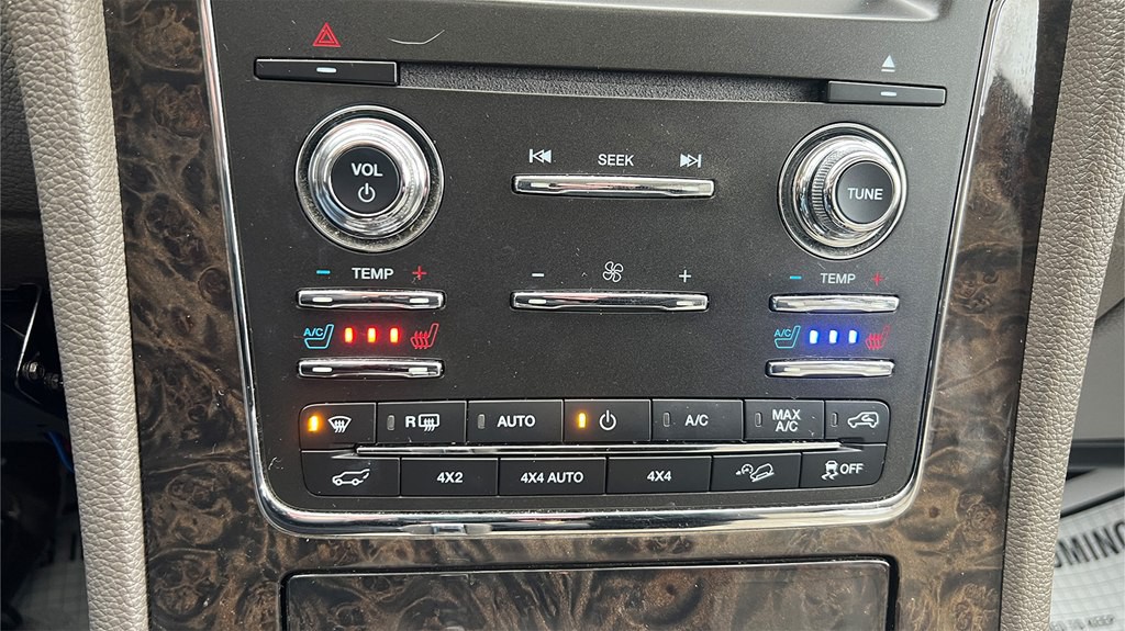 2015 Lincoln Navigator Image 18