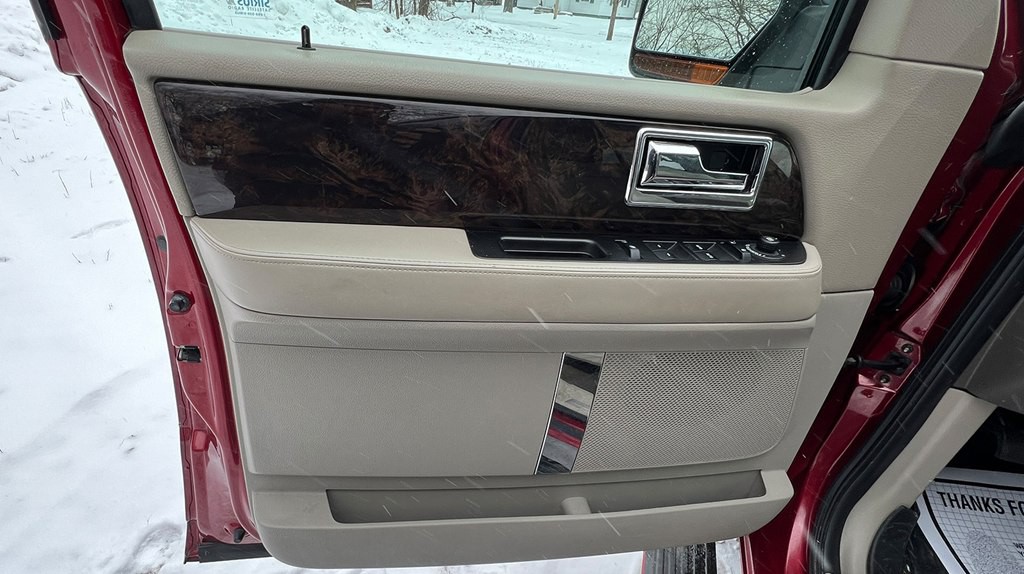 2015 Lincoln Navigator Image 21