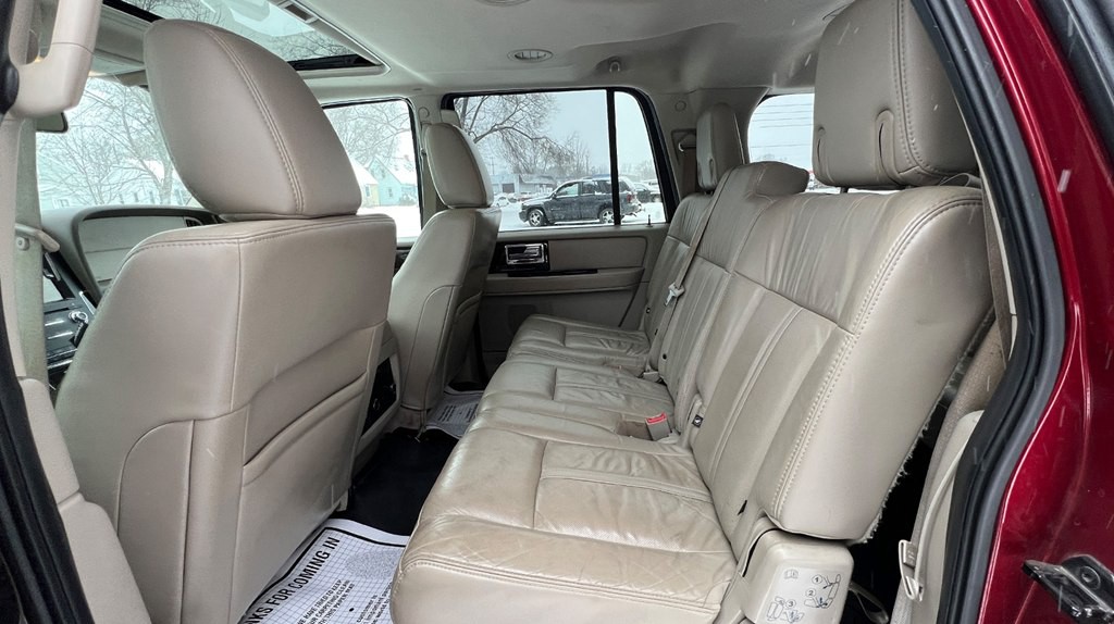 2015 Lincoln Navigator Image 26