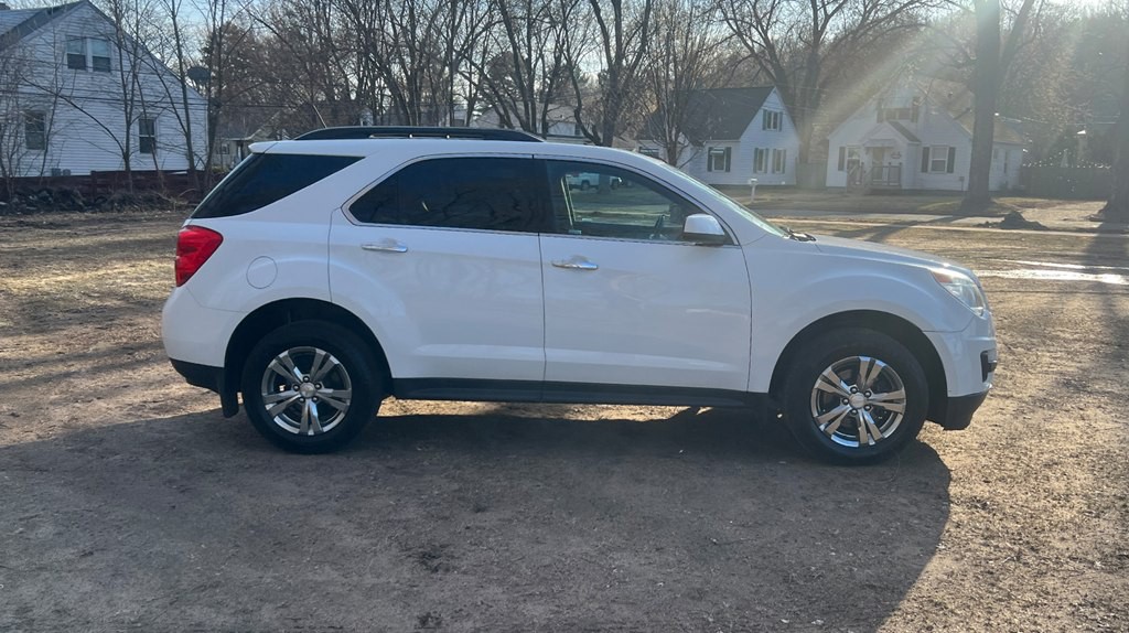 2015 Chevrolet Equinox Image 2