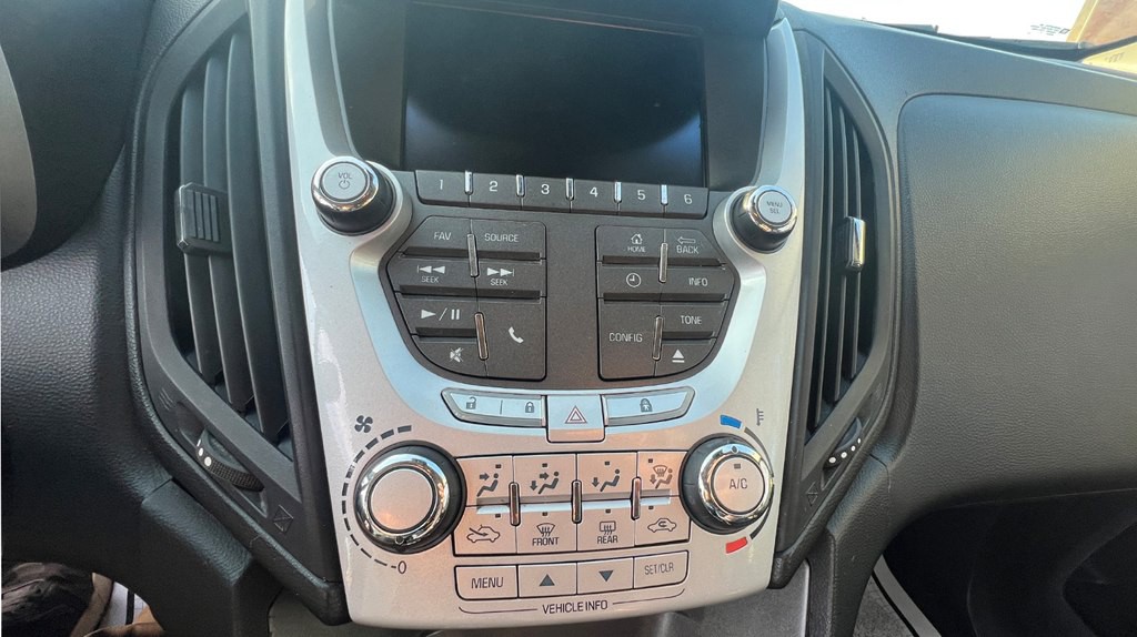 2015 Chevrolet Equinox Image 15