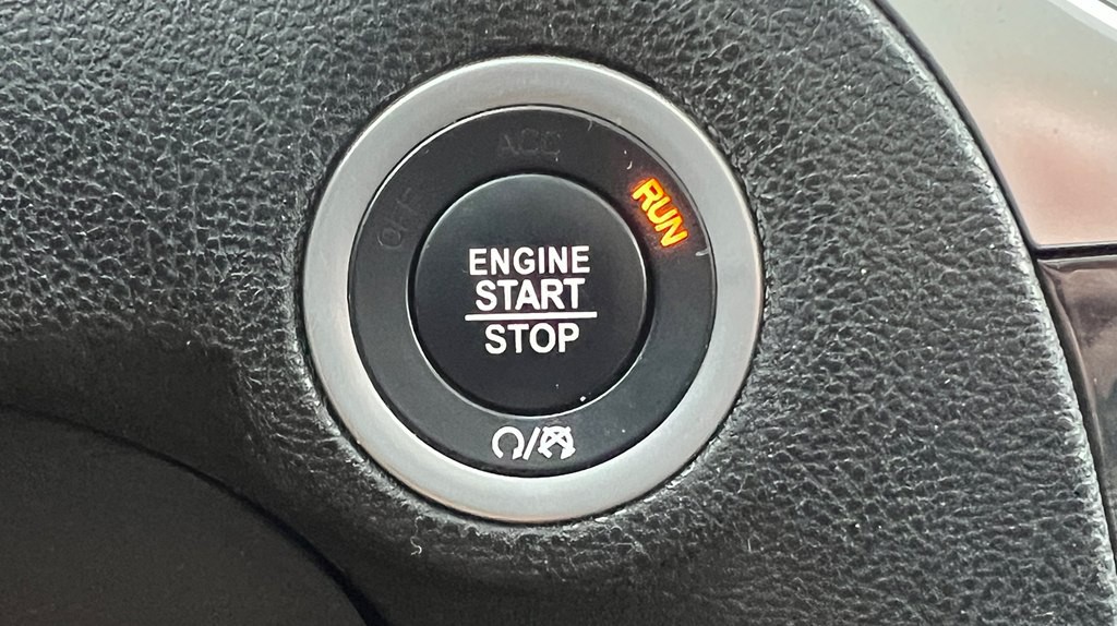 2017 Chrysler 300 Image 22