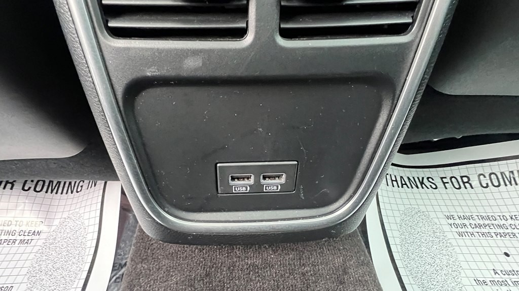 2017 Chrysler 300 Image 26