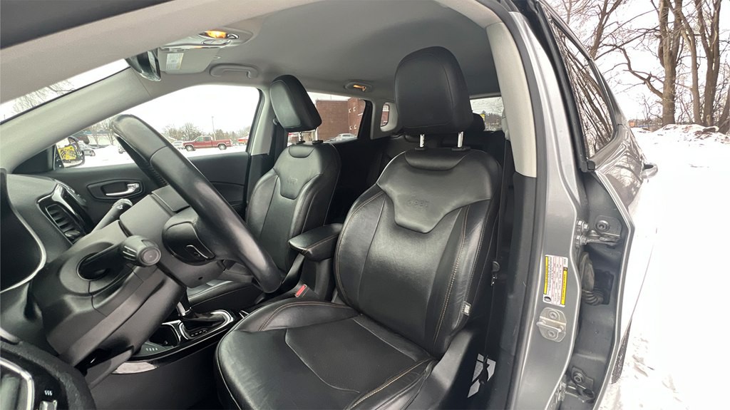 2018 Jeep Compass Image 9