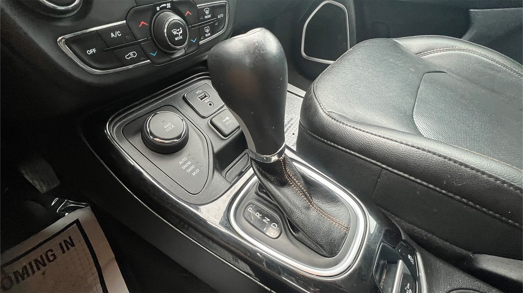 2018 Jeep Compass Image 20