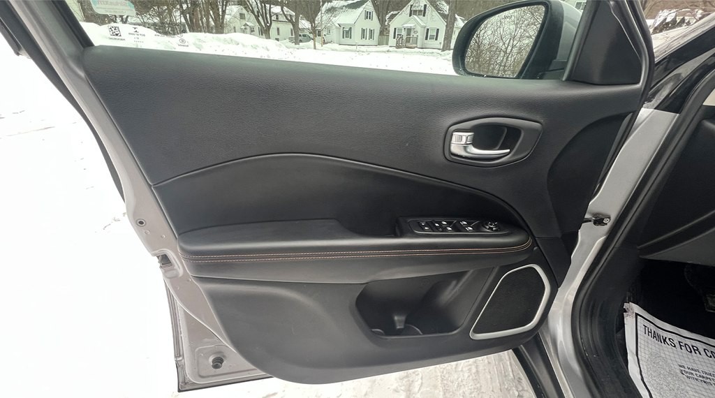 2018 Jeep Compass Image 22