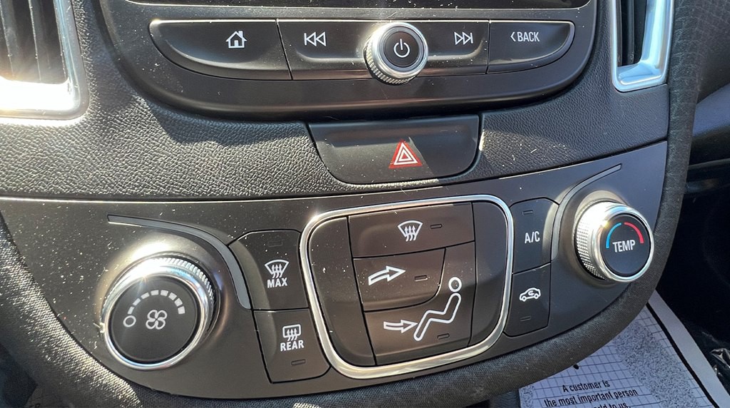 2016 Chevrolet Malibu Image 16