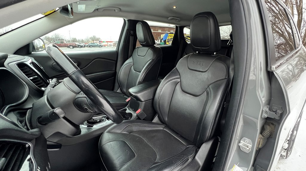 2019 Jeep Cherokee Image 9