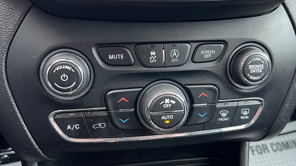 2019 Jeep Cherokee Image 17