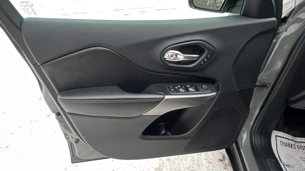 2019 Jeep Cherokee Image 21