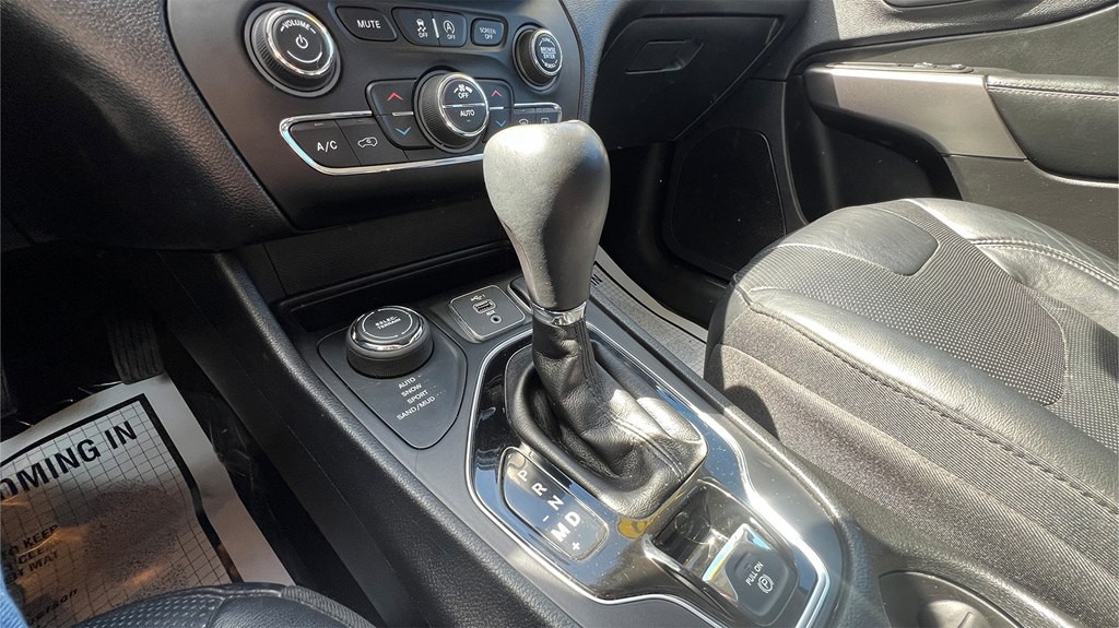 2019 Jeep Cherokee Image 17