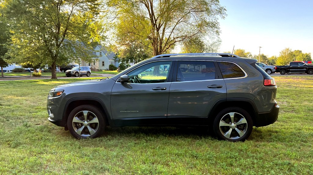 2019 Jeep Cherokee Image 6