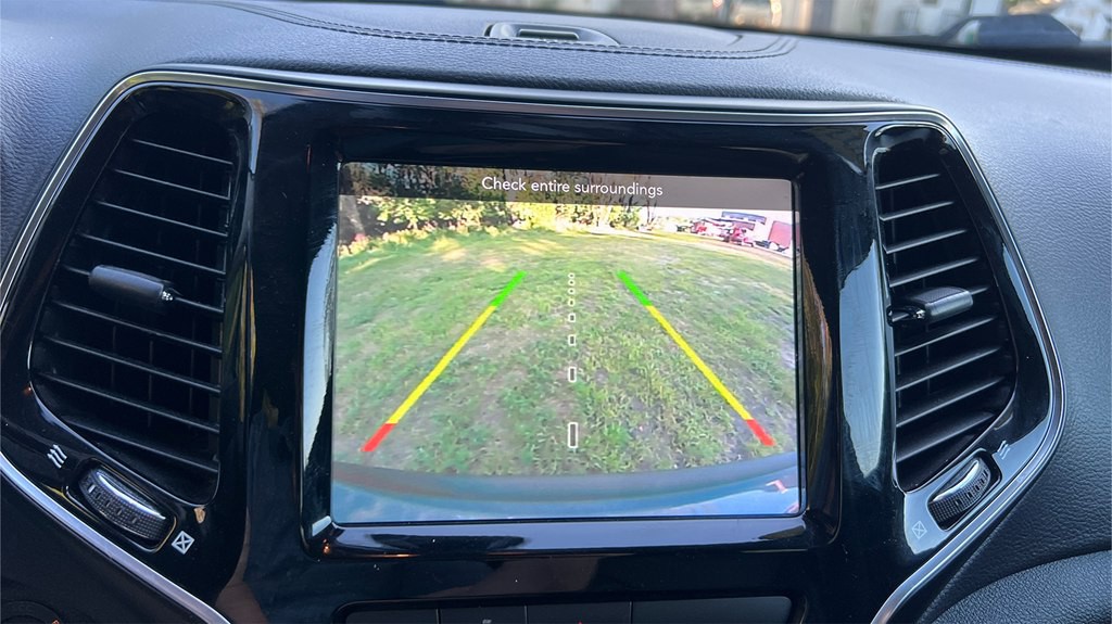 2019 Jeep Cherokee Image 15