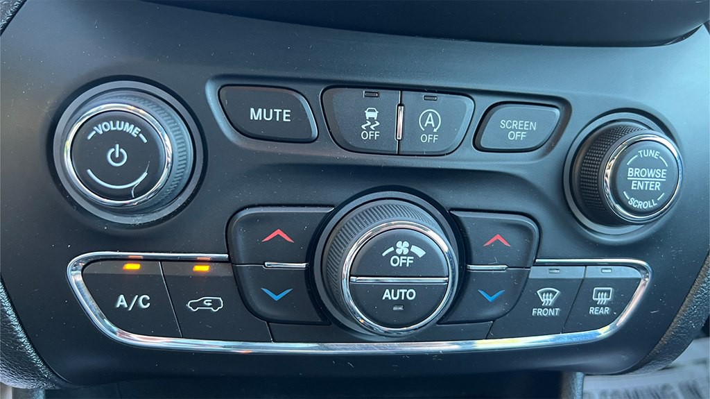 2019 Jeep Cherokee Image 16